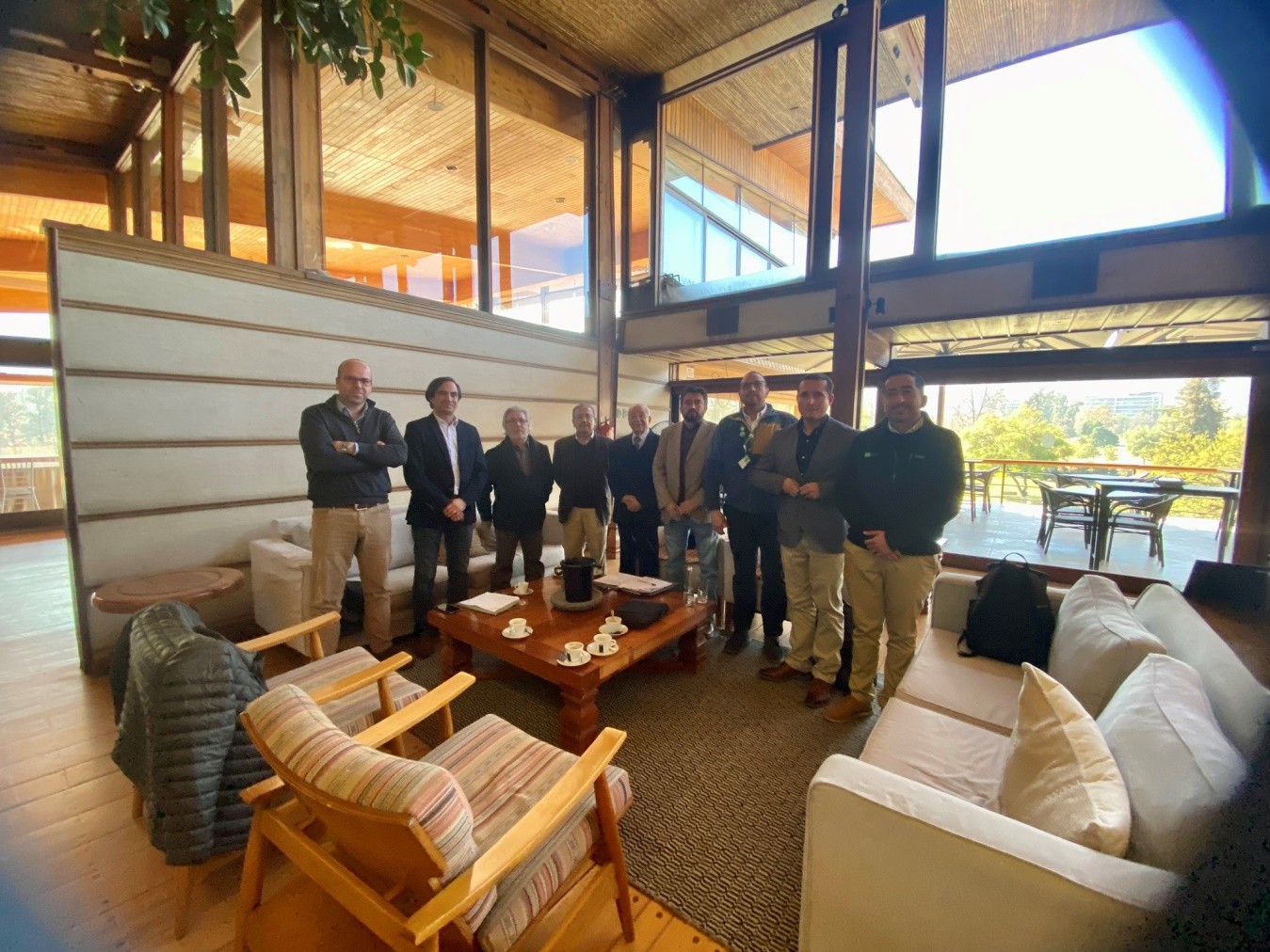 Reunión de Trabajo y Almuerzo de Camaradería  
